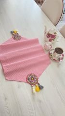 Pembe Beyaz Pöti Kare Desenli Motifli ve Püsküllü Runner