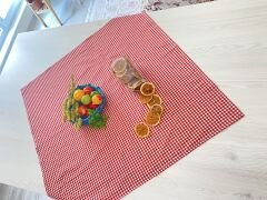 Pötikare Kırmızı Beyaz Kareli Masa Örtüsü